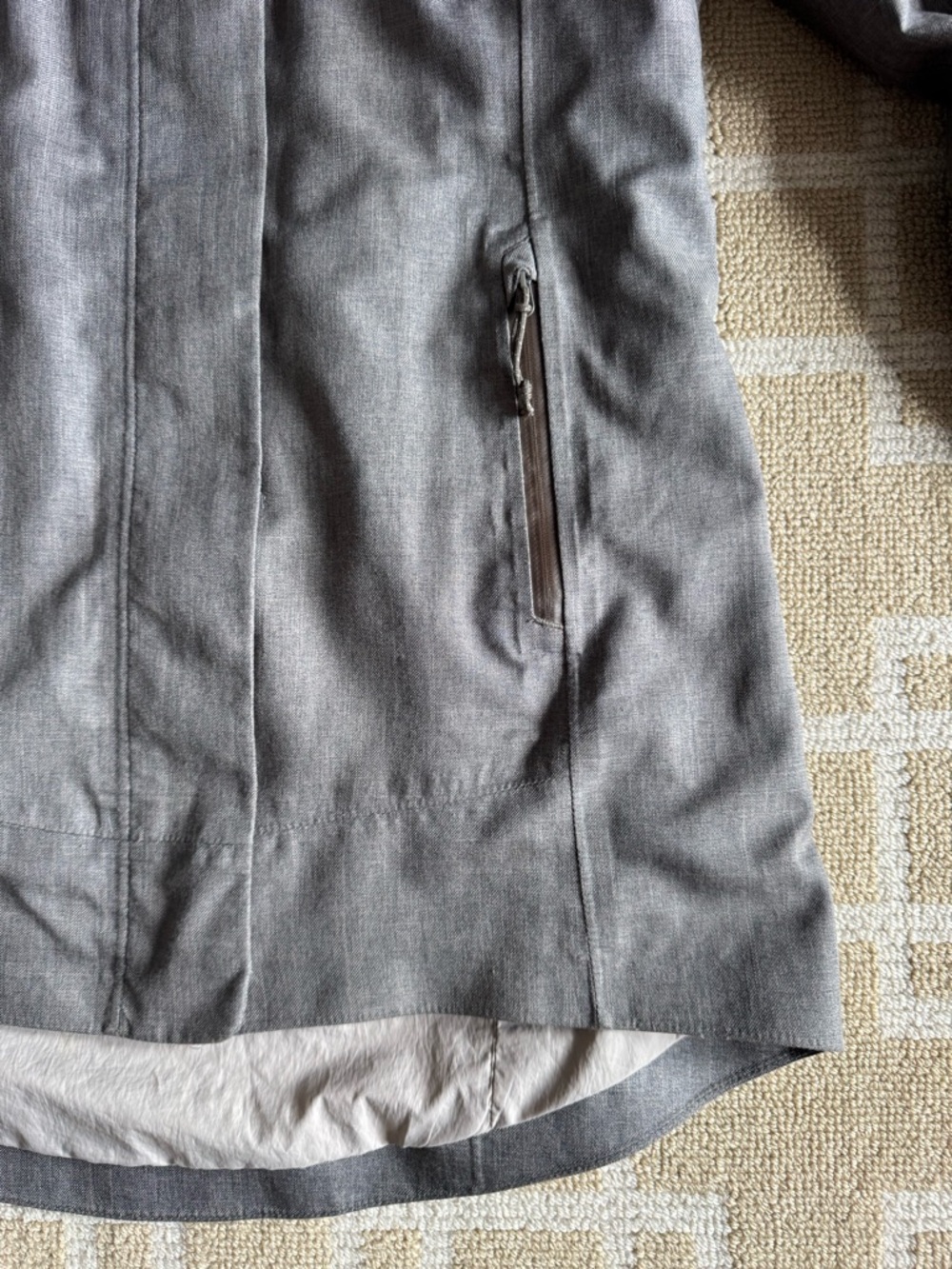 L.L. Bean Waterproof Hooded Rain Jacket Gray Lightweight Outdoor Hiking Size XS - Picture 9 of 13